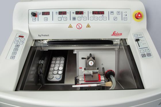 Leica CM1950 spacy chamber