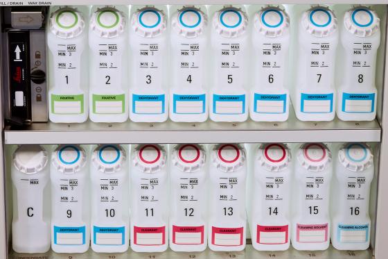 LED back lit bottles with enhanced labeling make it easier to identify liquid levels and reagent state.        
