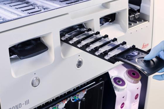 Leica Biosystems BOND-III slide stainer